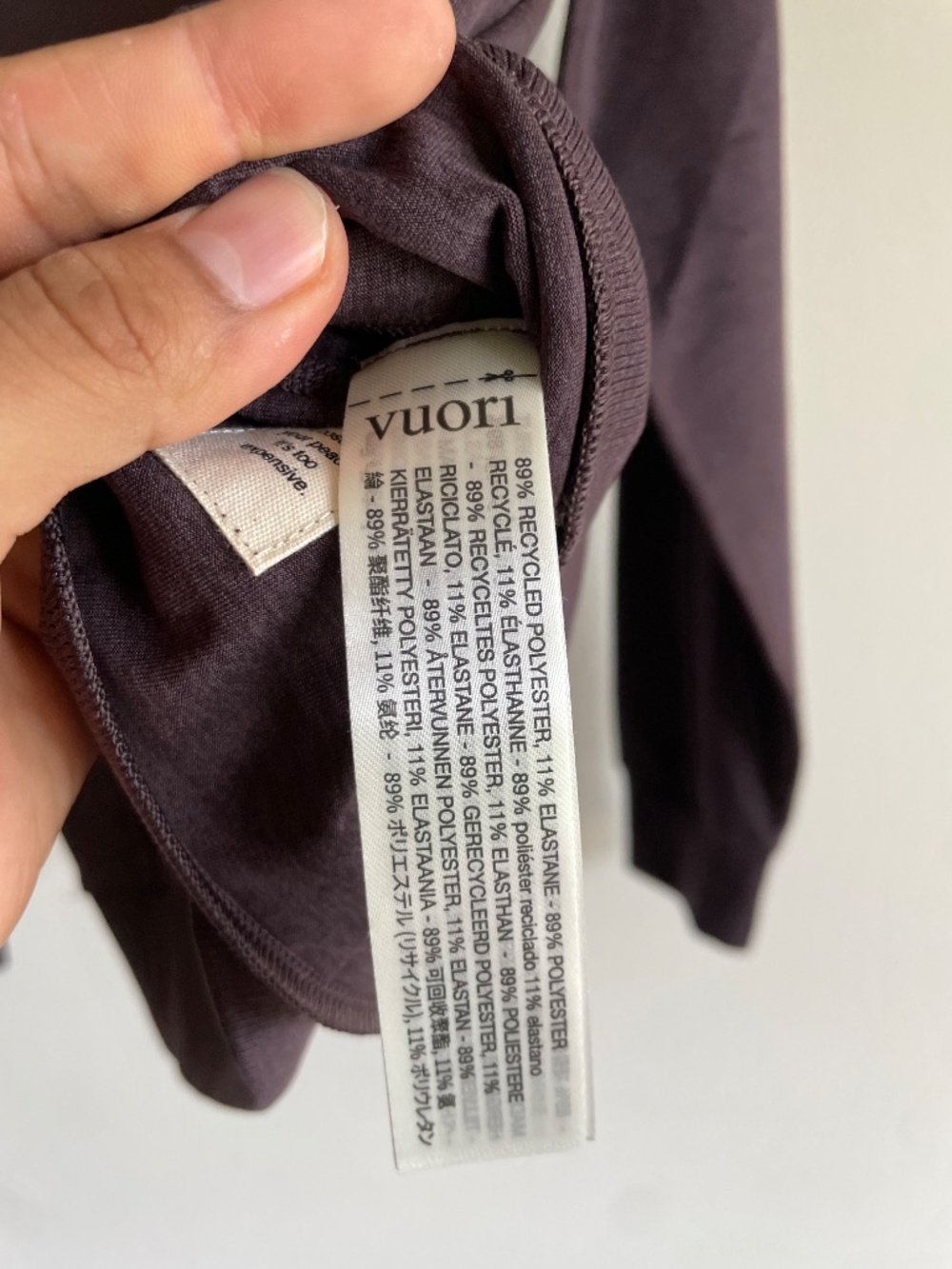 Vuori Ponto Performance Crew in Sangria Heather - Picture 10 of 10